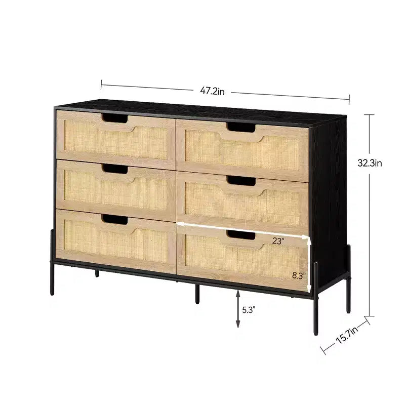 Comò a 6 cassetti nero/rovere con pannello in rattan e gambe in metallo, 120 cm