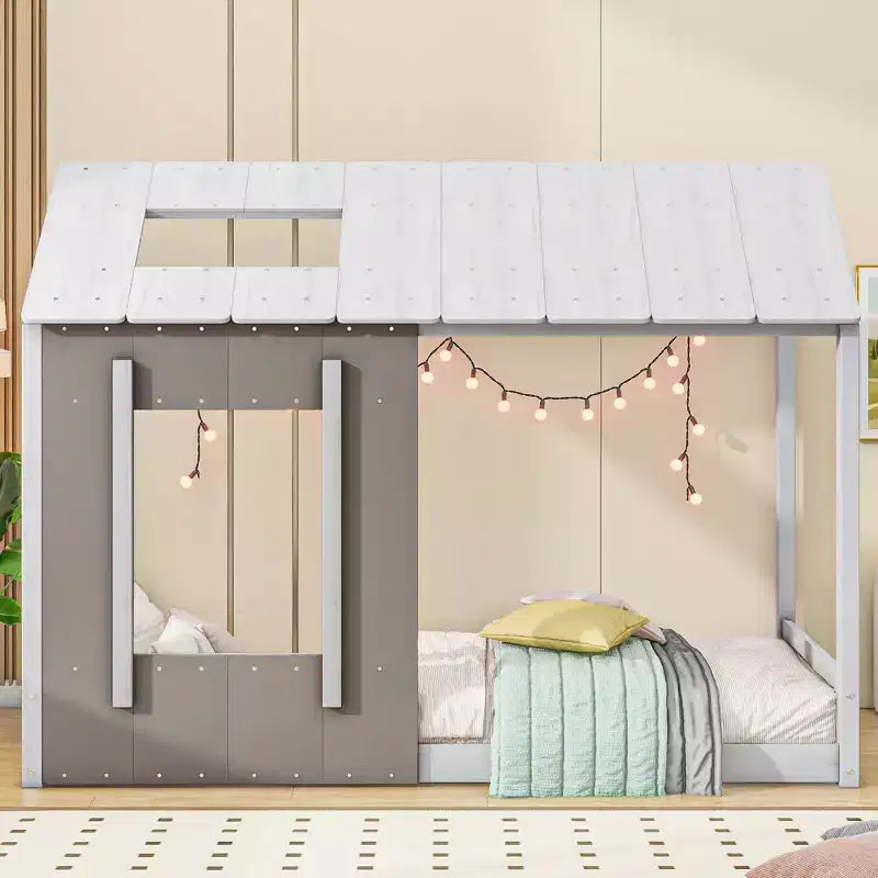 Letto a piattaforma a forma di casa, per bambino, singolo, bianco e grigio anticato, struttura in legno di pino